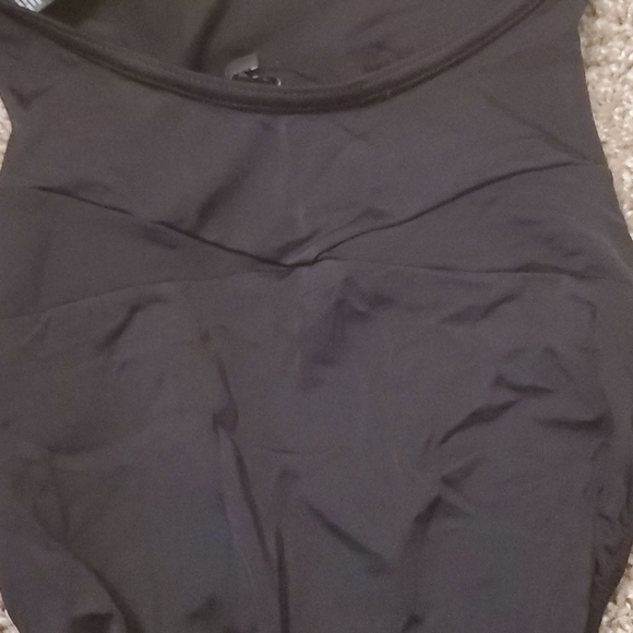 Extra small leotard/swimsuit with pattern detail - Picture 4 of 5